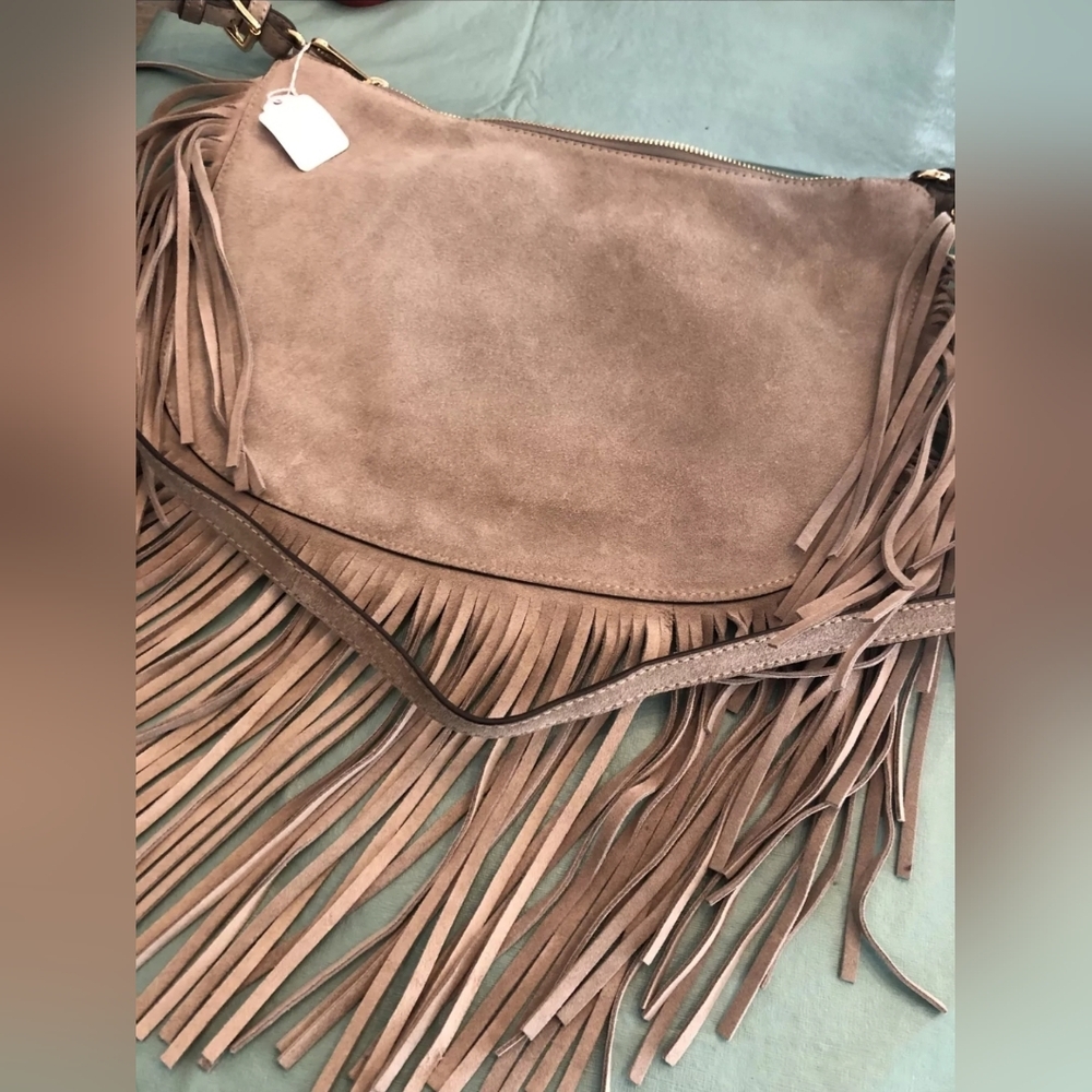 Michael Kors MK Designer Boho Tan Suede Hobo Bag with Fringe and Studded Purse - Picture 4 of 10